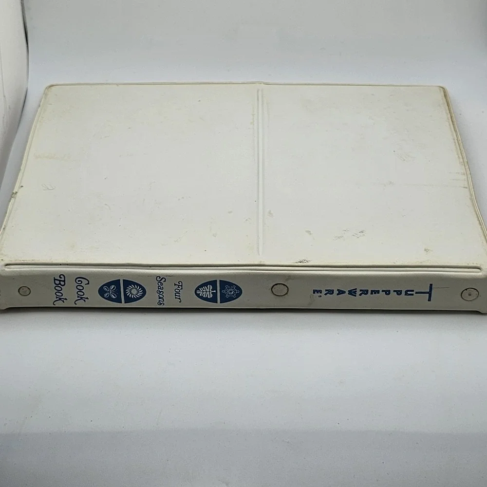 VTG 1969 Tupperware Four Seasons Cookbook Binder Recipe Prepare & Serve Guide